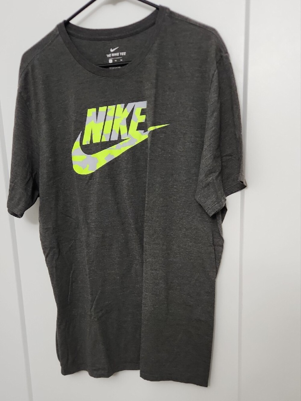 Nike Men’s Charcoal Short Sleeve Tee with Neon Yellow-Green Logo - Picture 5 of 6